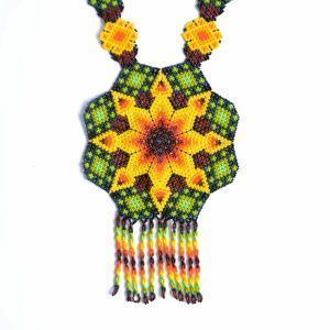 Plastron Chaquira : Huichol