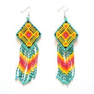 Boucles d'oreilles Huichol microchaquira