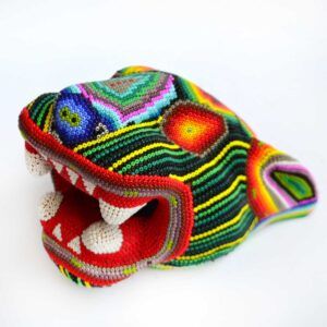 Tête de jaguar dans l'art huichol