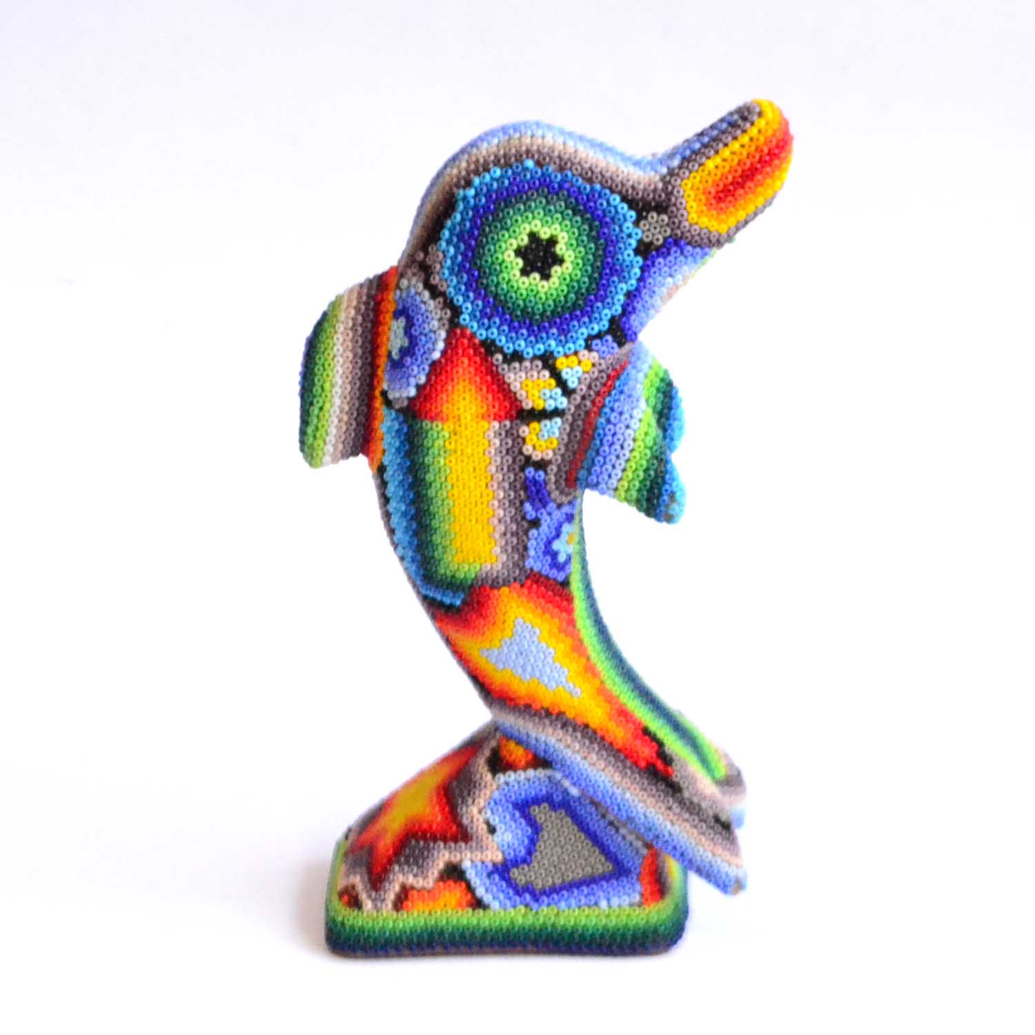 Delfín de arte huichol