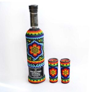 Tequila de Arte huichol. Maestro tequilero